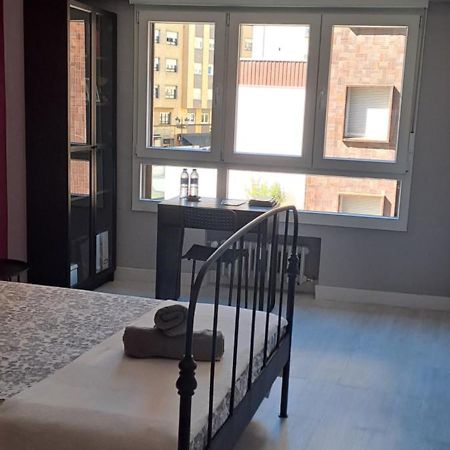 Habitacion Centro Bano Privado Piso Compartido Apartment Oviedo Luaran gambar