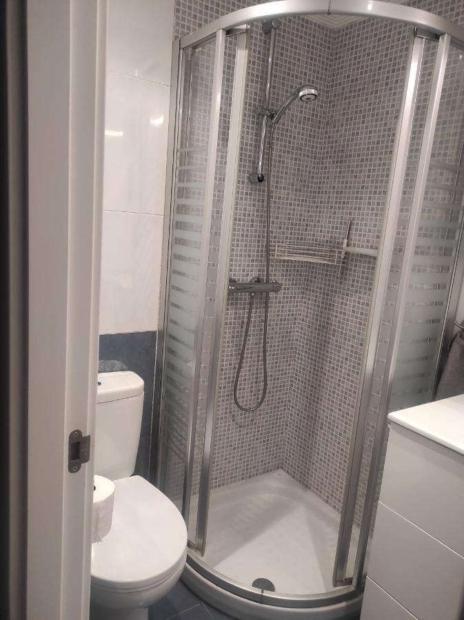 Habitacion Centro Bano Privado Piso Compartido Apartment Oviedo Luaran gambar